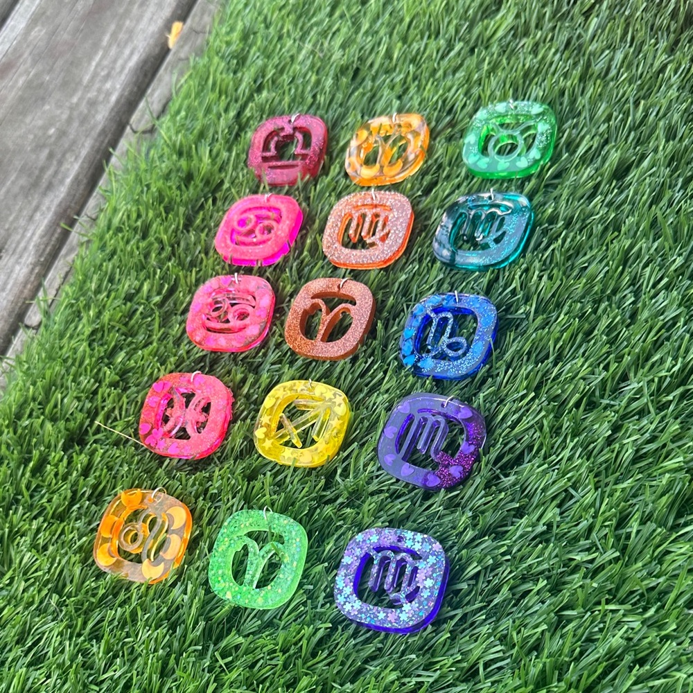 Colorful Zodiac Symbol Keychains - Picture 2 of 2